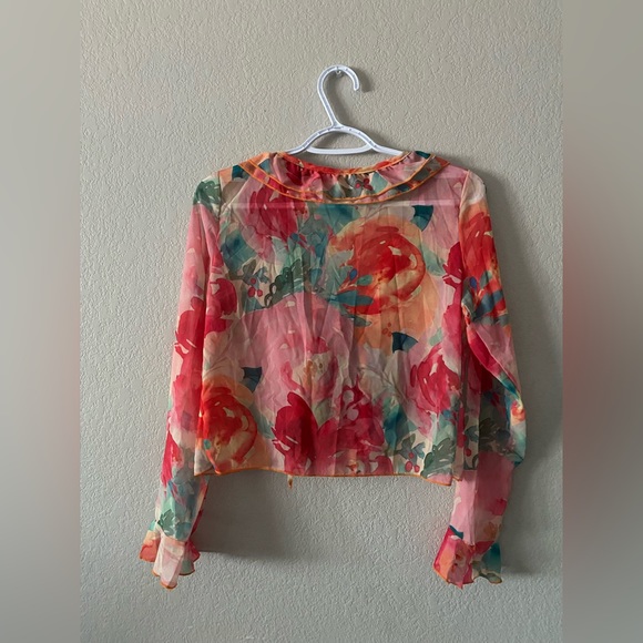 Floral Ruffle Tie Front Top - Picture 3 of 4